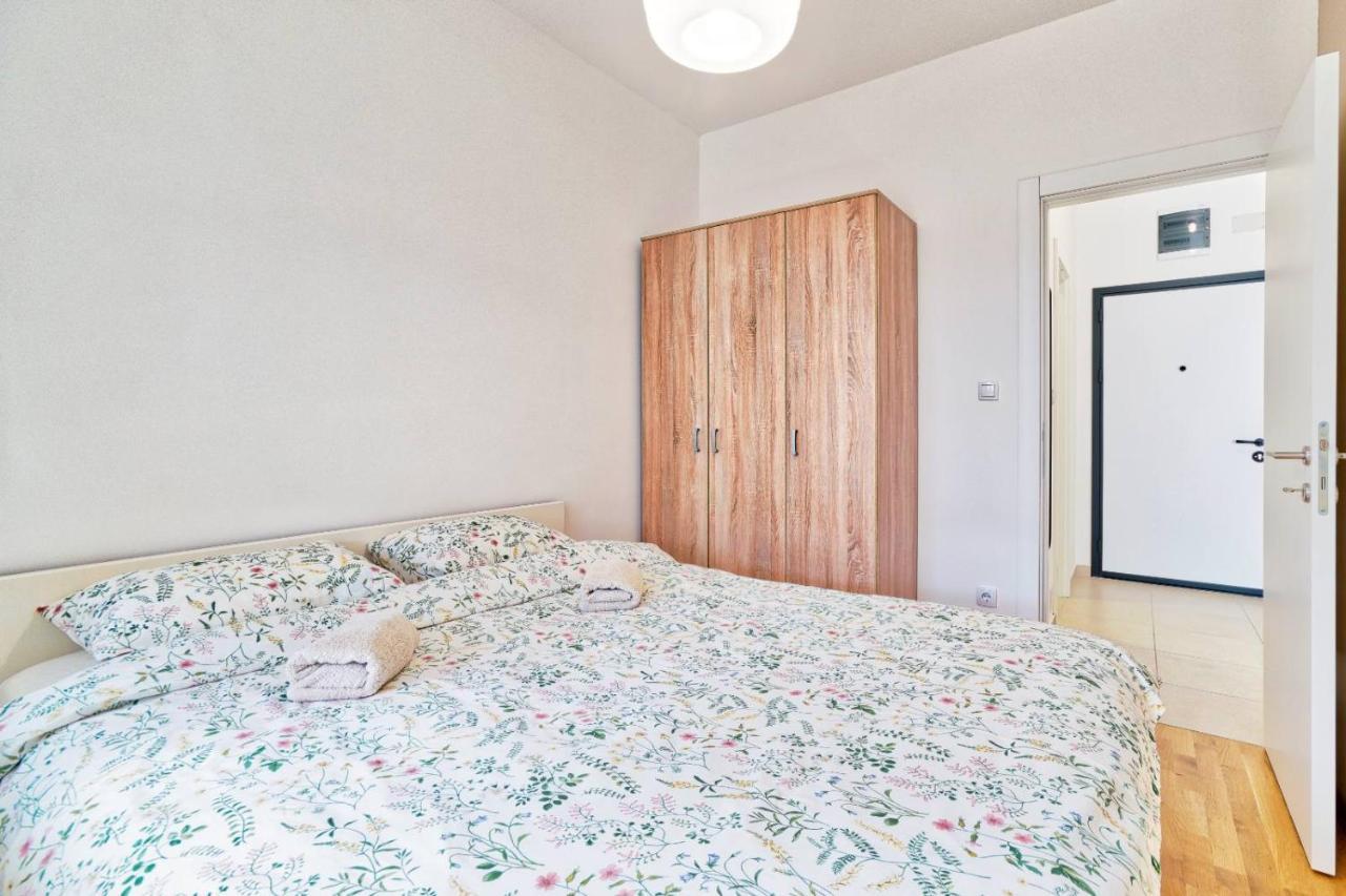Goldenboy Apartments, バニャ・ルカ エクステリア 写真